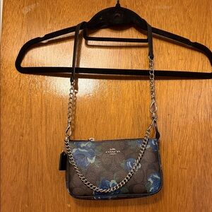 Coach floral pattern shoulder chain bag